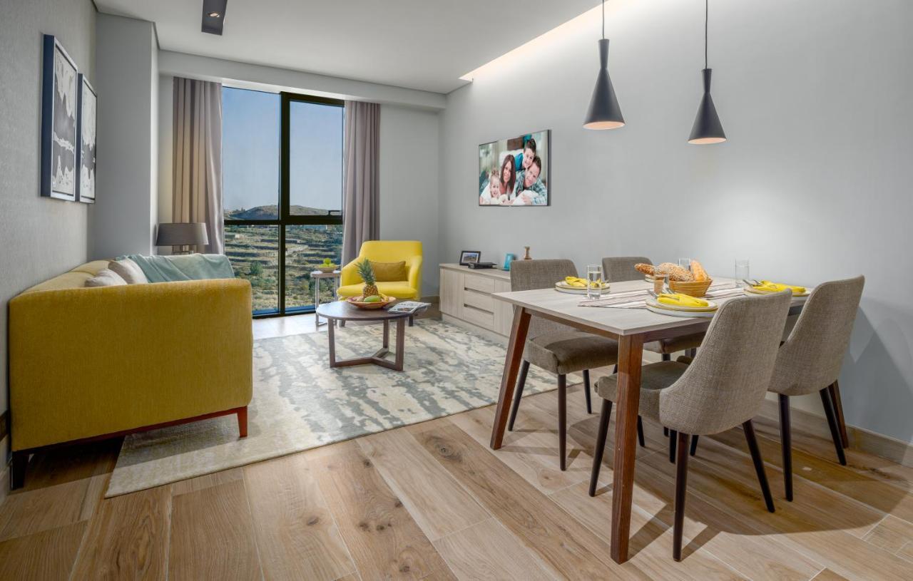 Апарт отель Citadines Абха Экстерьер фото The interior of a typical apartment
