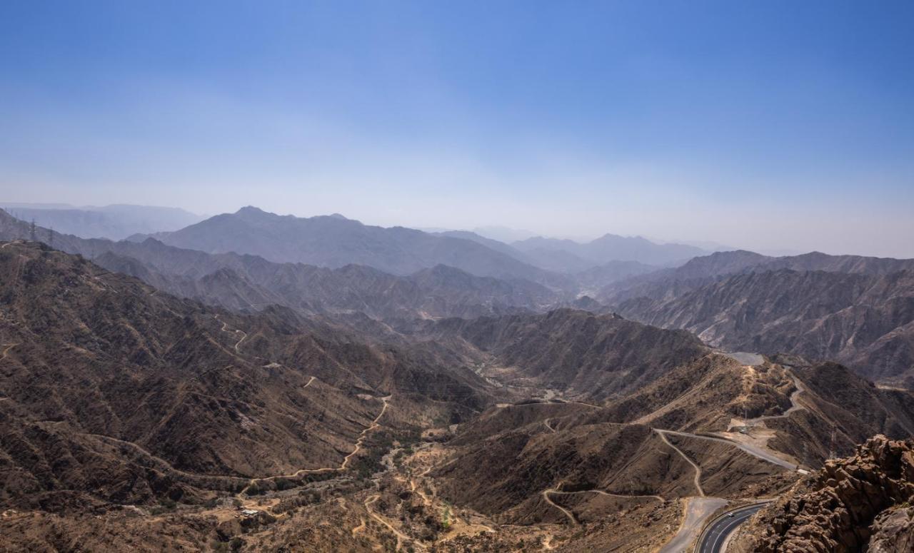 Апарт отель Citadines Абха Экстерьер фото The Hajar Mountains